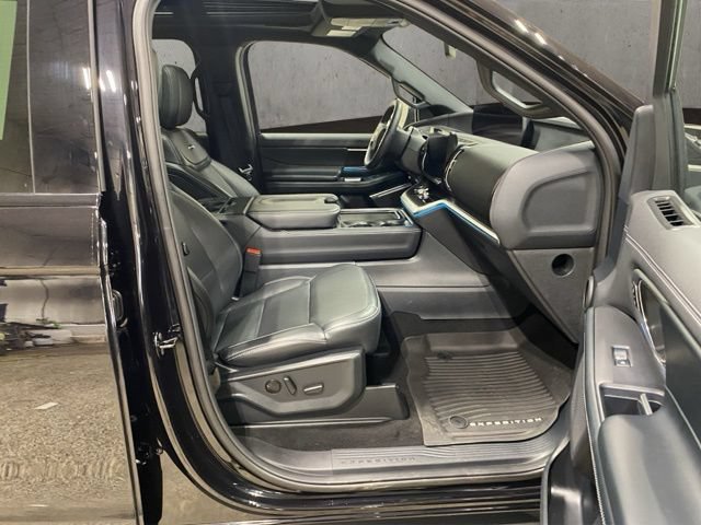 Certified 2026 Ford Expedition Max Platinum w/ Stealth Performance Package AWD/4WD image 20
