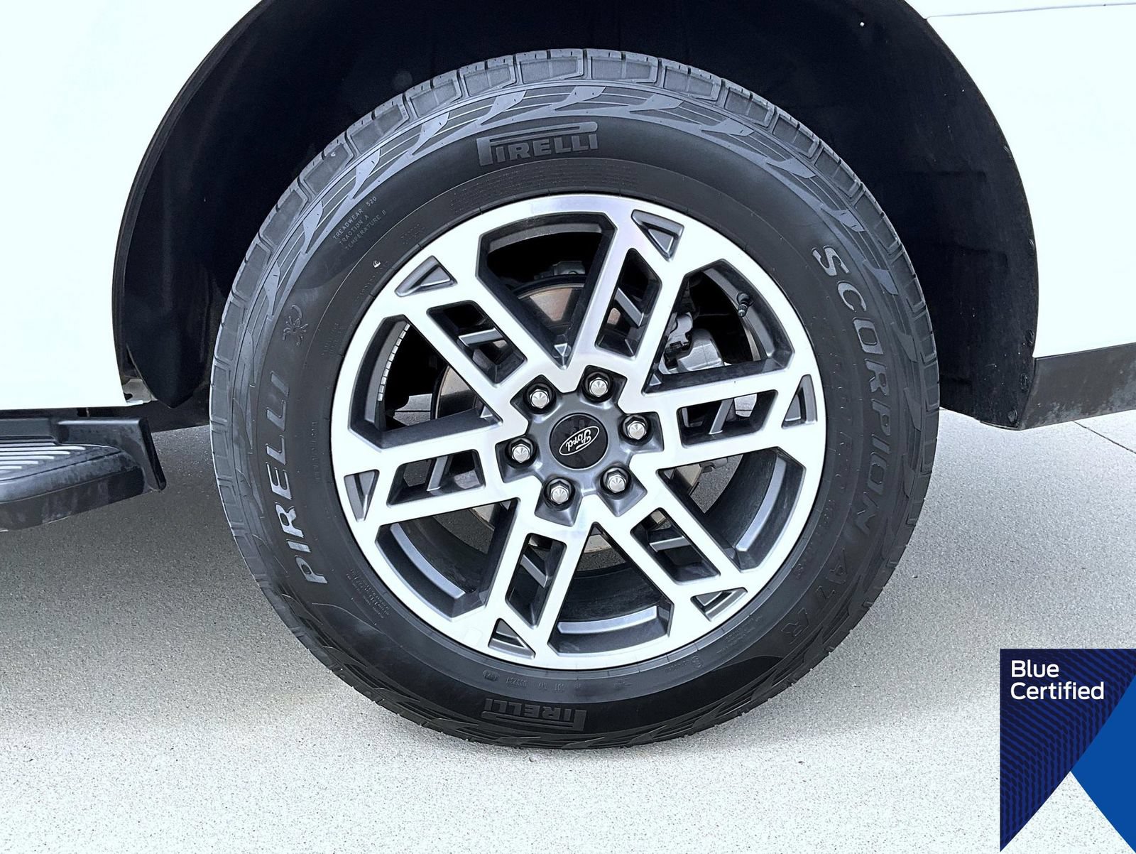 Certified 2025 Ford Expedition Active AWD/4WD image 27