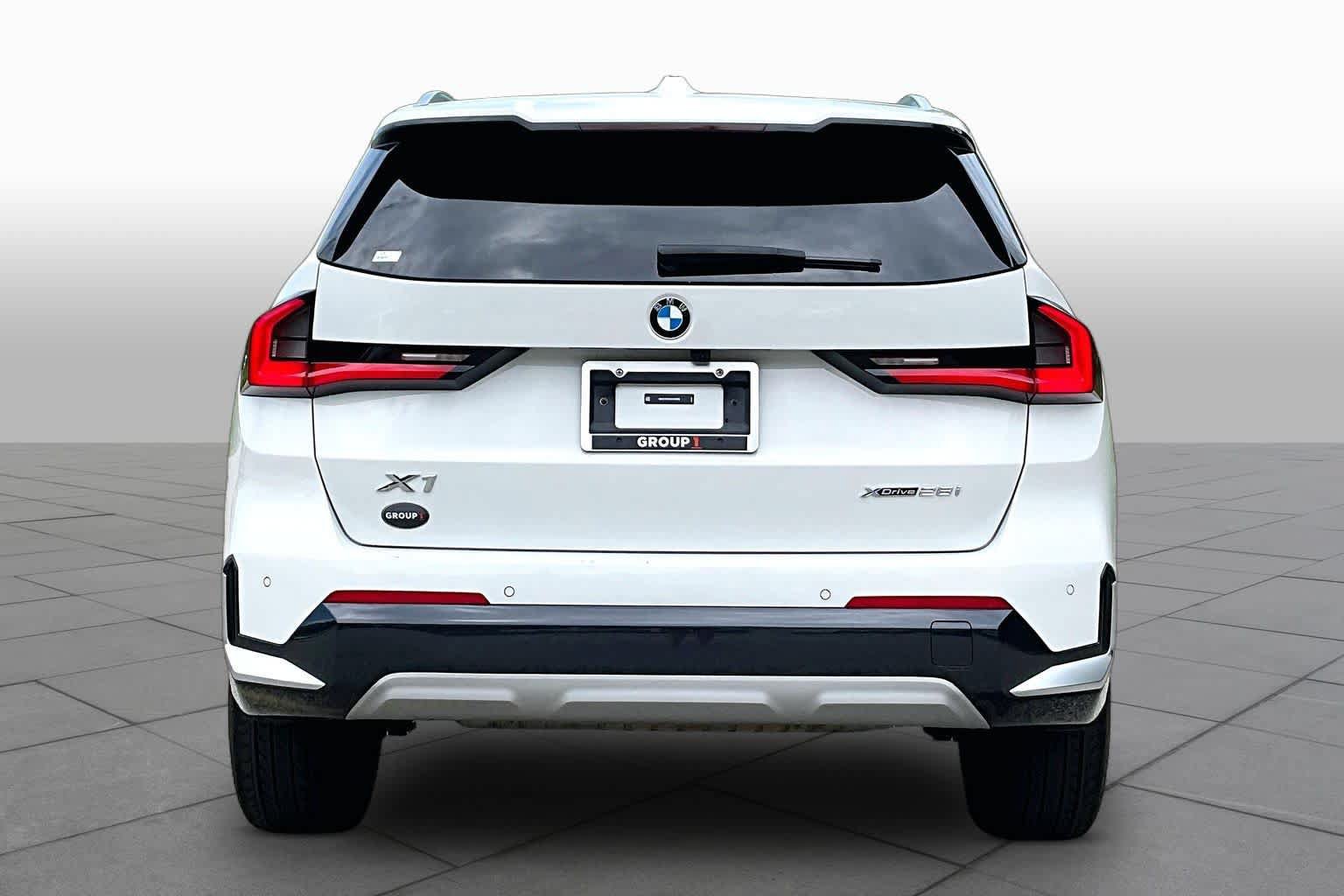 Used 2025 BMW X1 xDrive28i AWD/4WD image 5