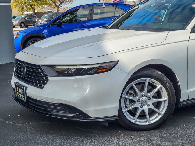 Used 2023 Honda Accord Sport image 2