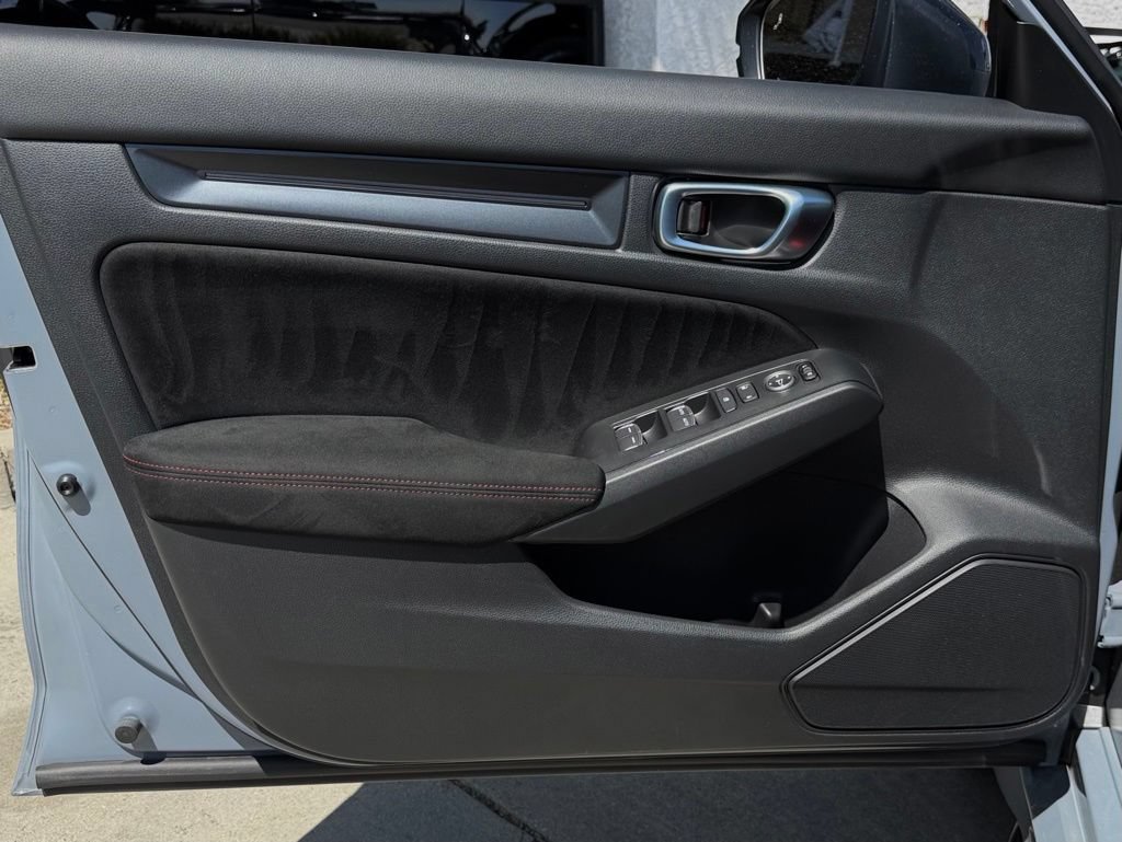 Used 2025 Honda Civic Type R image 17