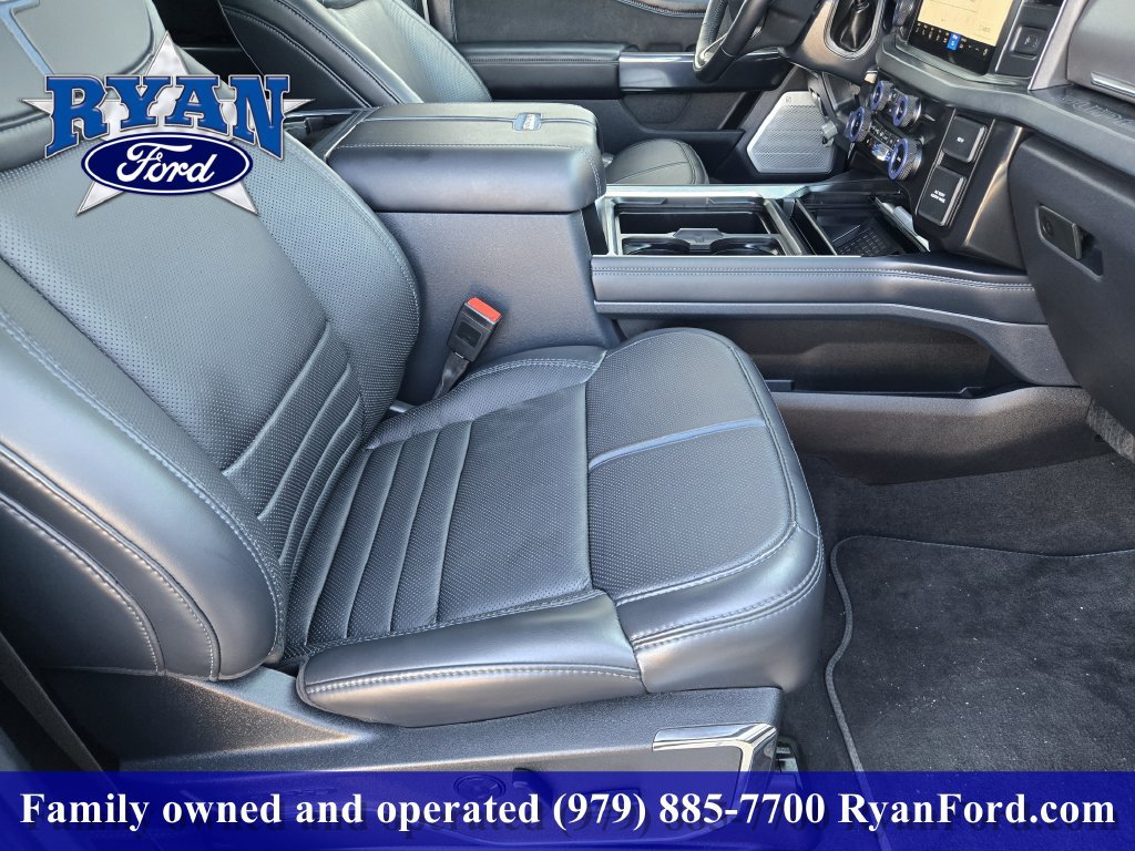 Certified 2025 Ford F250 Platinum w/ FX4 Off-Road Package AWD/4WD image 10