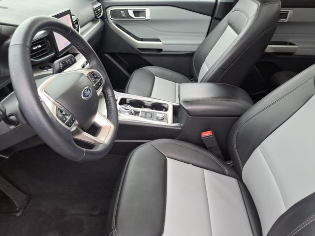 Certified 2023 Ford Explorer XLT w/ Equipment Group 202A AWD/4WD image 25