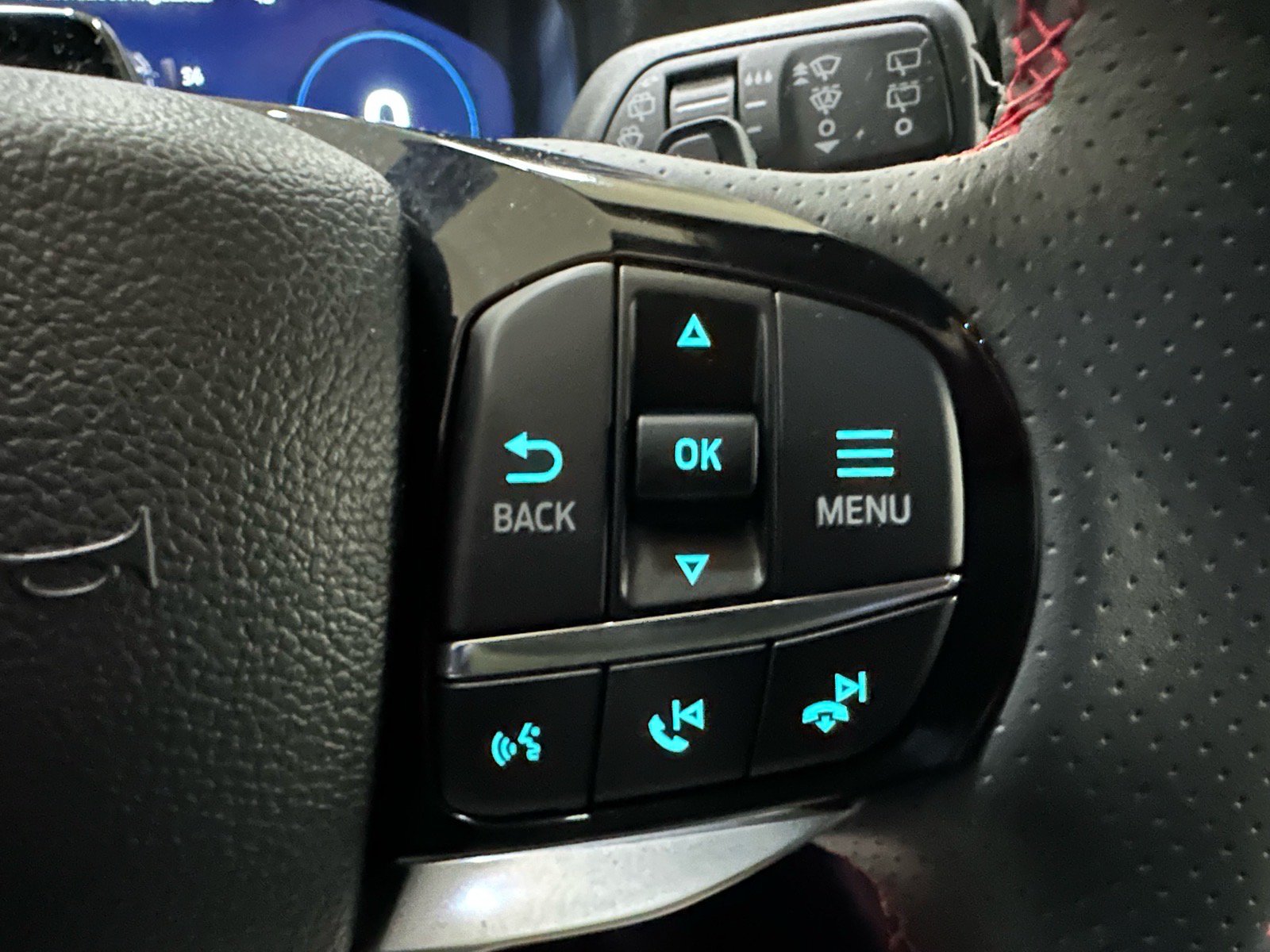 Certified 2025 Ford Explorer ST RWD image 43