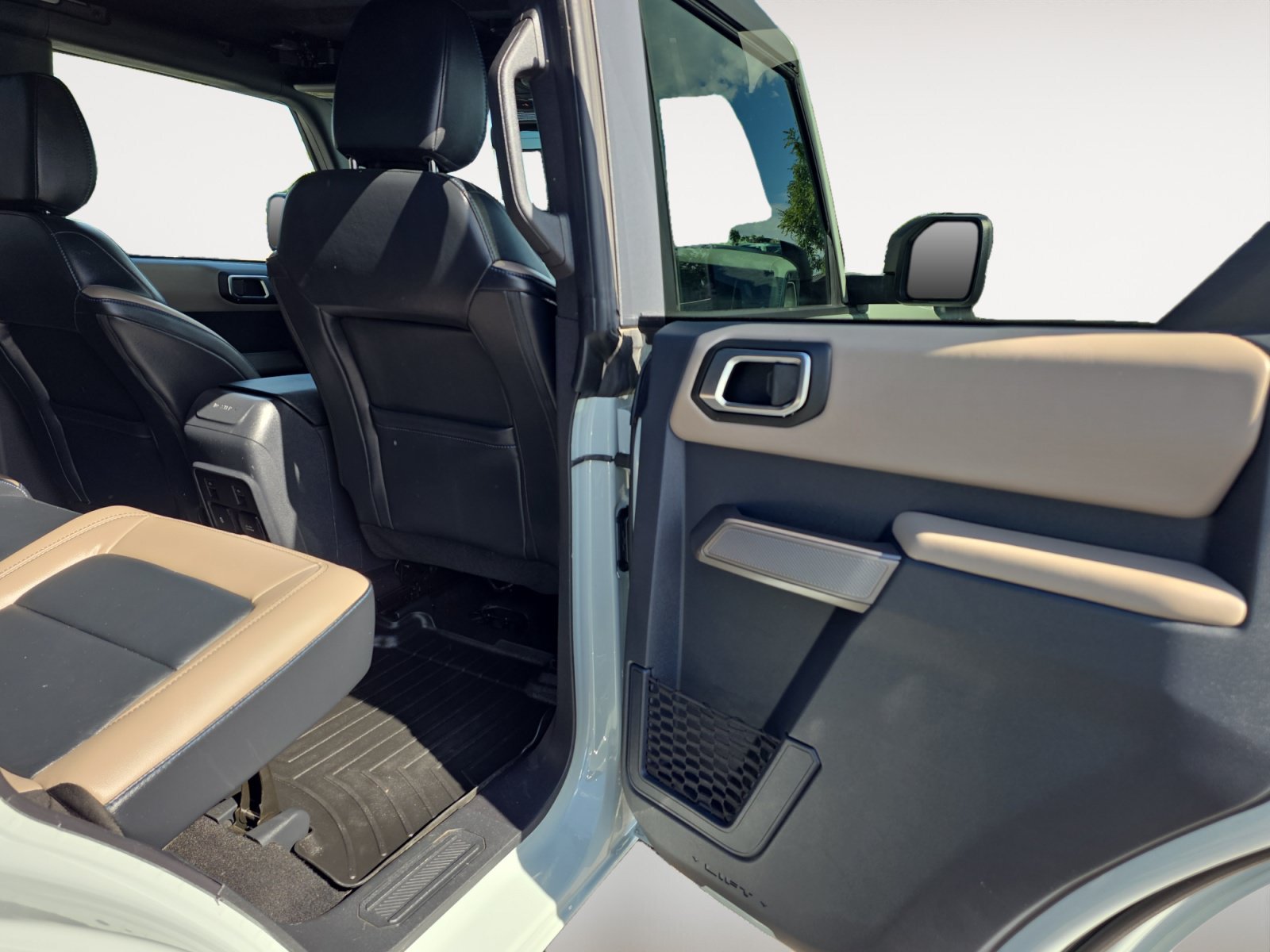 Certified 2023 Ford Bronco Wildtrak AWD/4WD image 12
