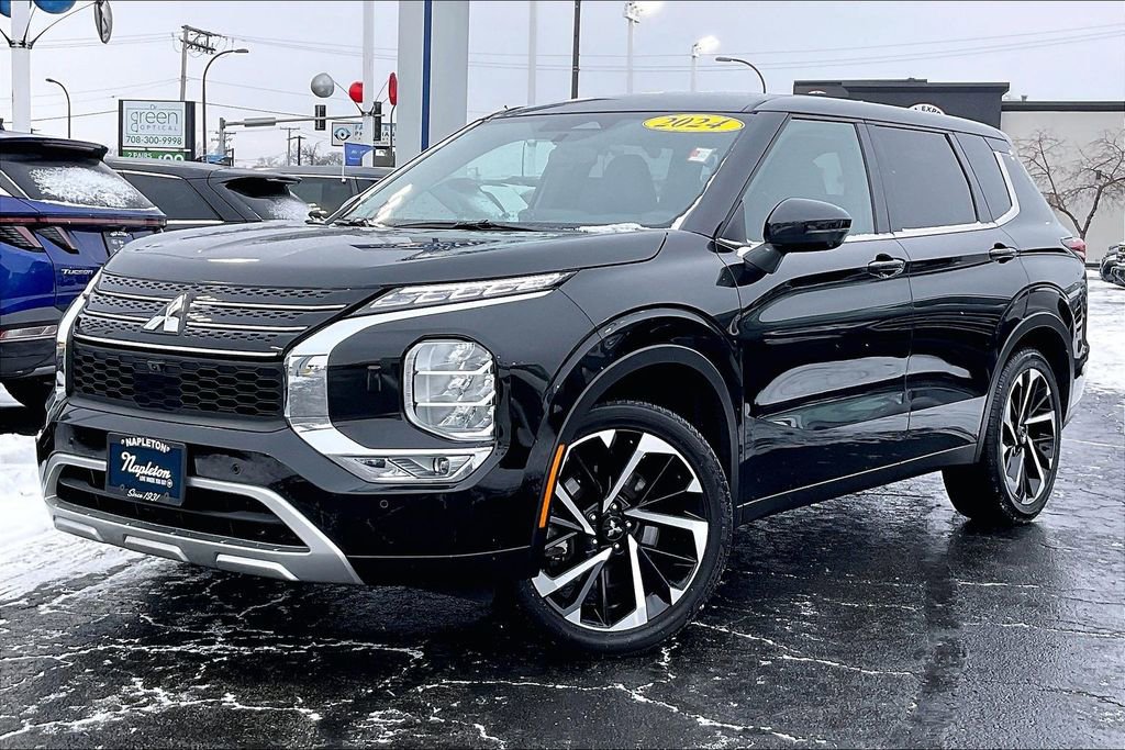 Used 2024 Mitsubishi Outlander SE image 10