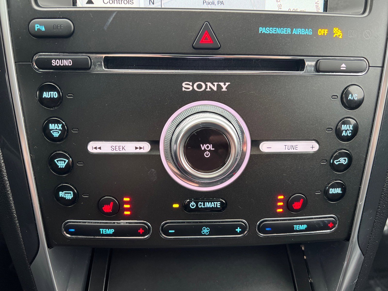 Certified 2018 Ford Explorer Sport image 15