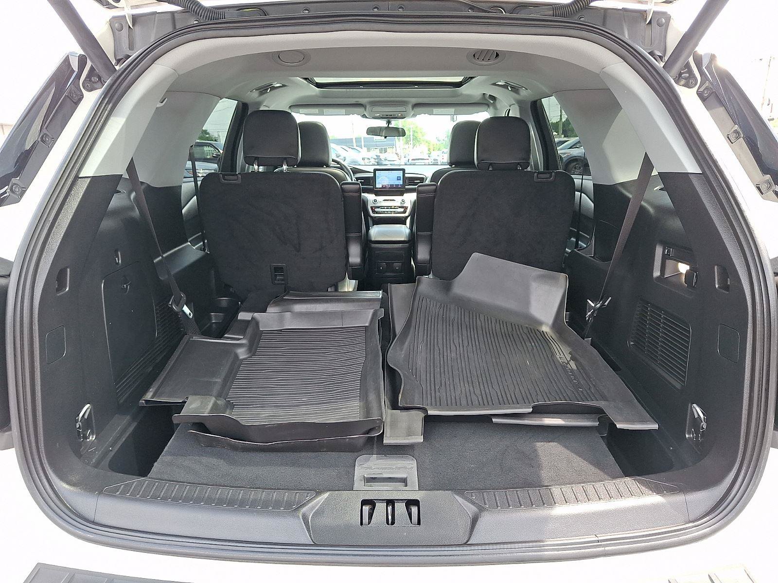 Certified 2023 Ford Explorer XLT w/ Equipment Group 202A AWD/4WD image 30