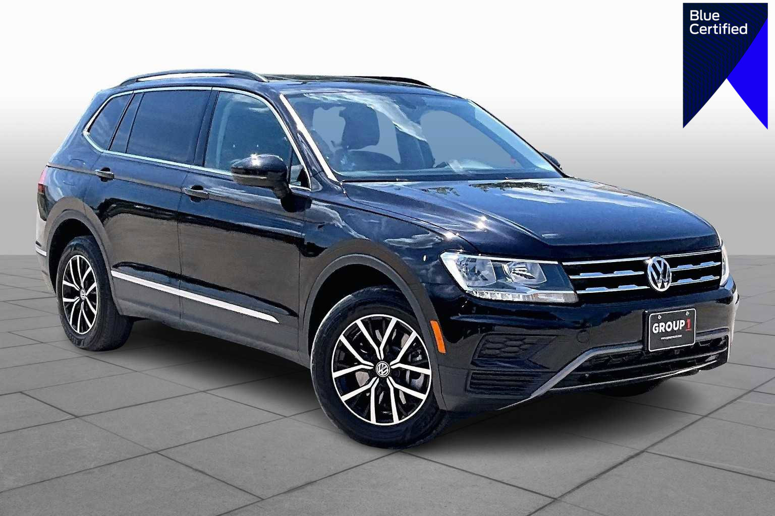 Used 2021 Volkswagen Tiguan SE w/ Panoramic Sunroof Package