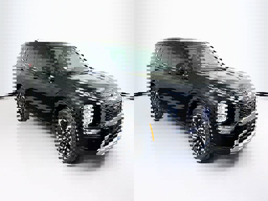 Used 2024 Mitsubishi Outlander SE image 24