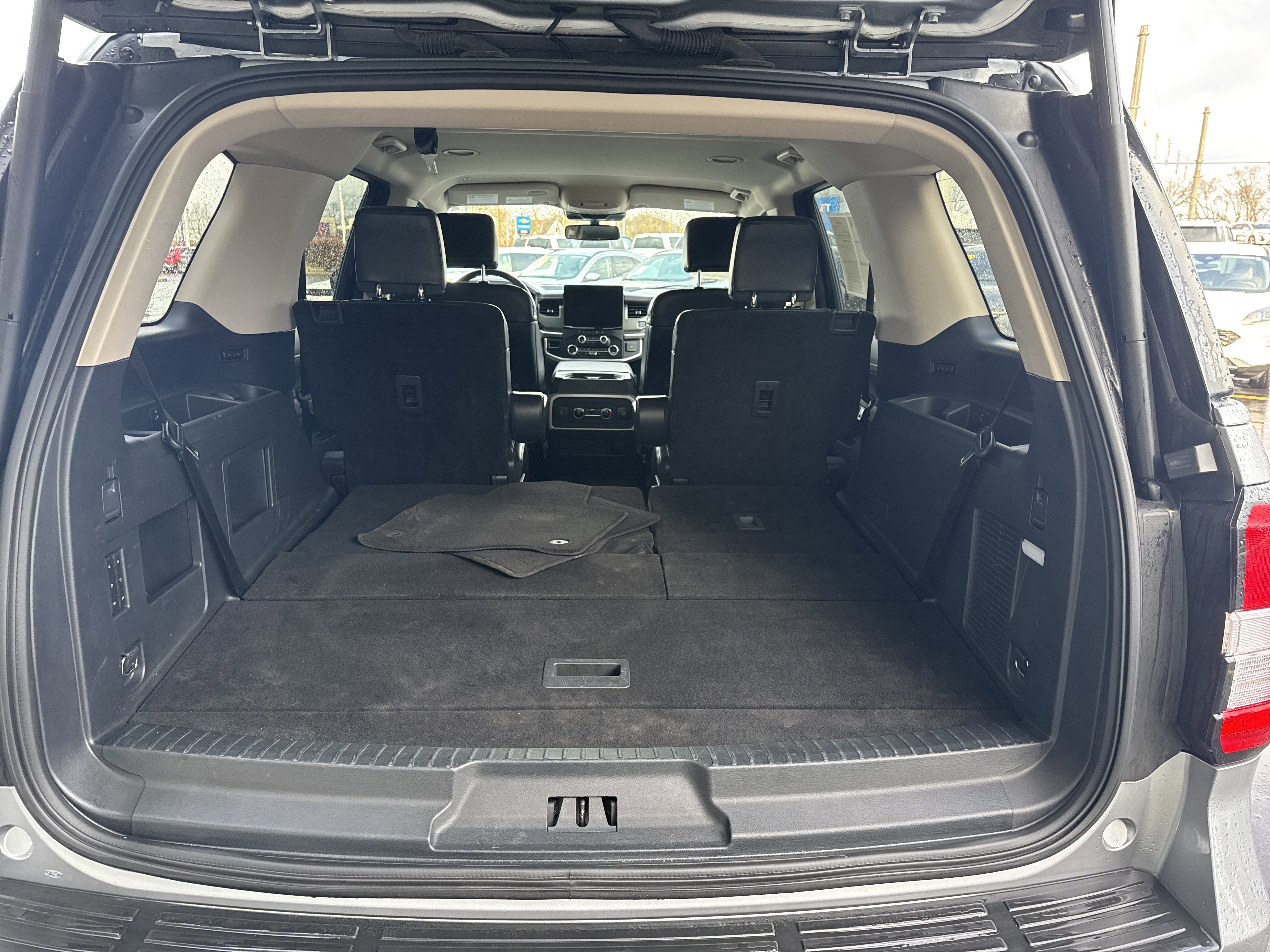 Certified 2024 Ford Expedition XLT image 28