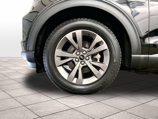 Certified 2021 Ford Explorer XLT w/ Equipment Group 202A AWD/4WD image 8