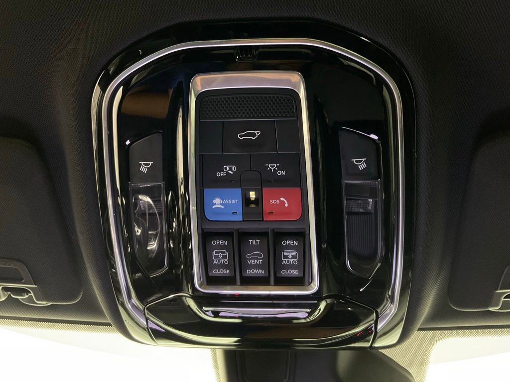 Used 2022 Jeep Grand Cherokee L Overland w/ Luxury Tech Group IV RWD image 20
