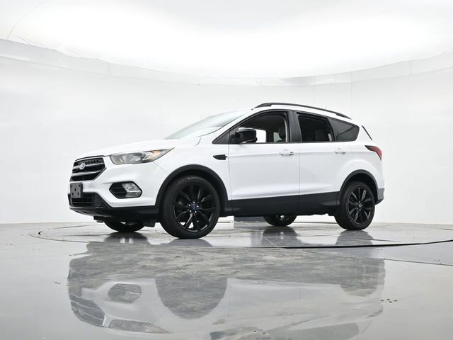 Certified 2019 Ford Escape SE FWD image 35