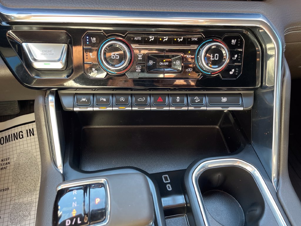 Used 2024 GMC Sierra 1500 Denali w/ Denali Reserve Package AWD/4WD image 21