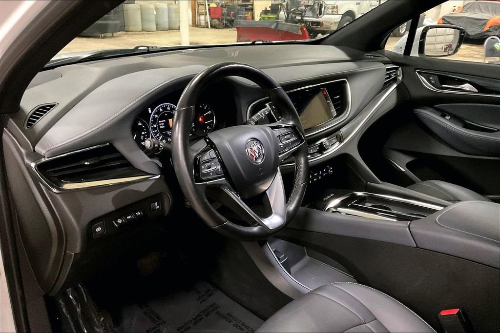Used 2024 Buick Enclave Premium AWD/4WD image 13