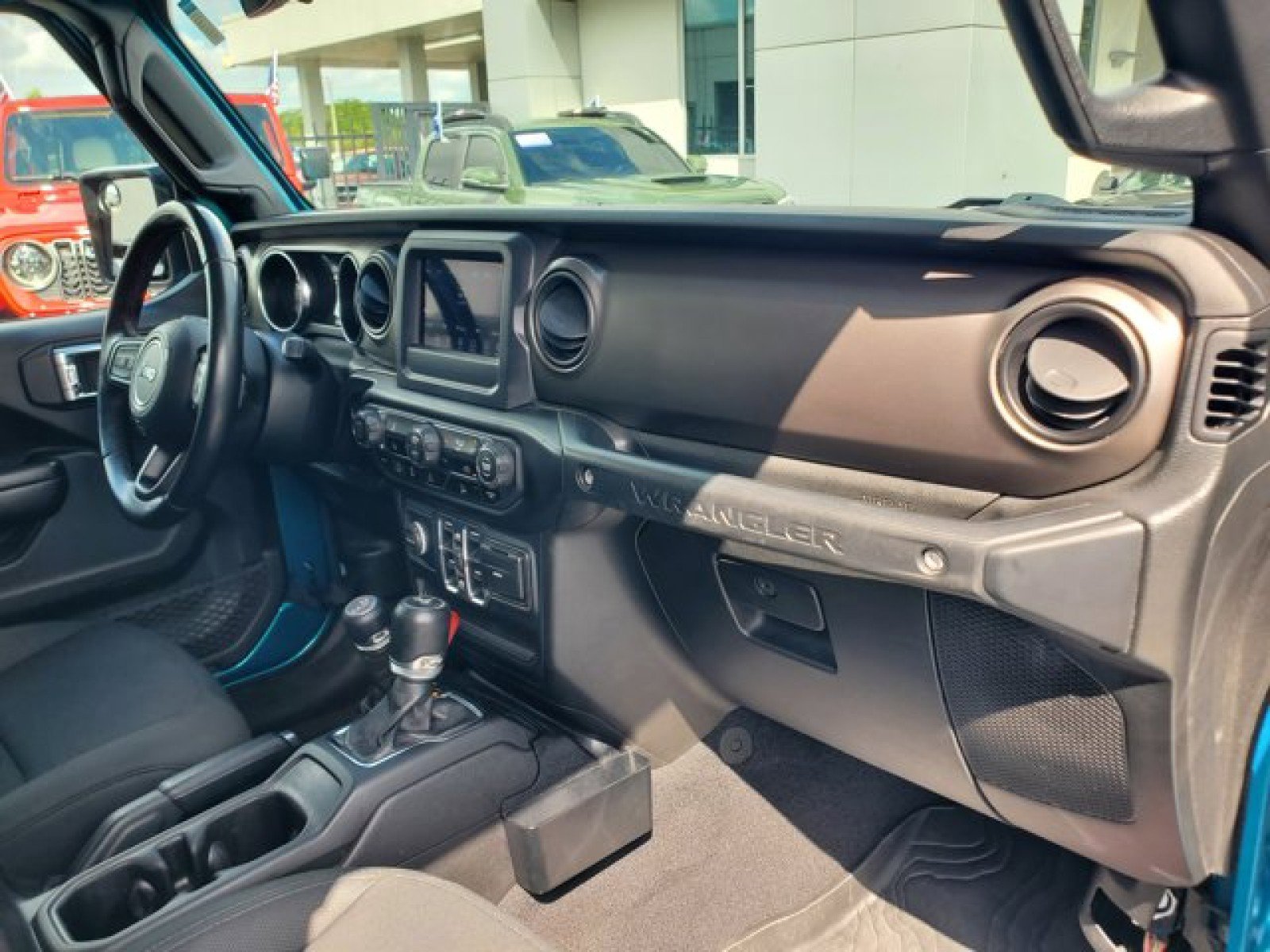 Used 2020 Jeep Wrangler Unlimited Sport S image 33