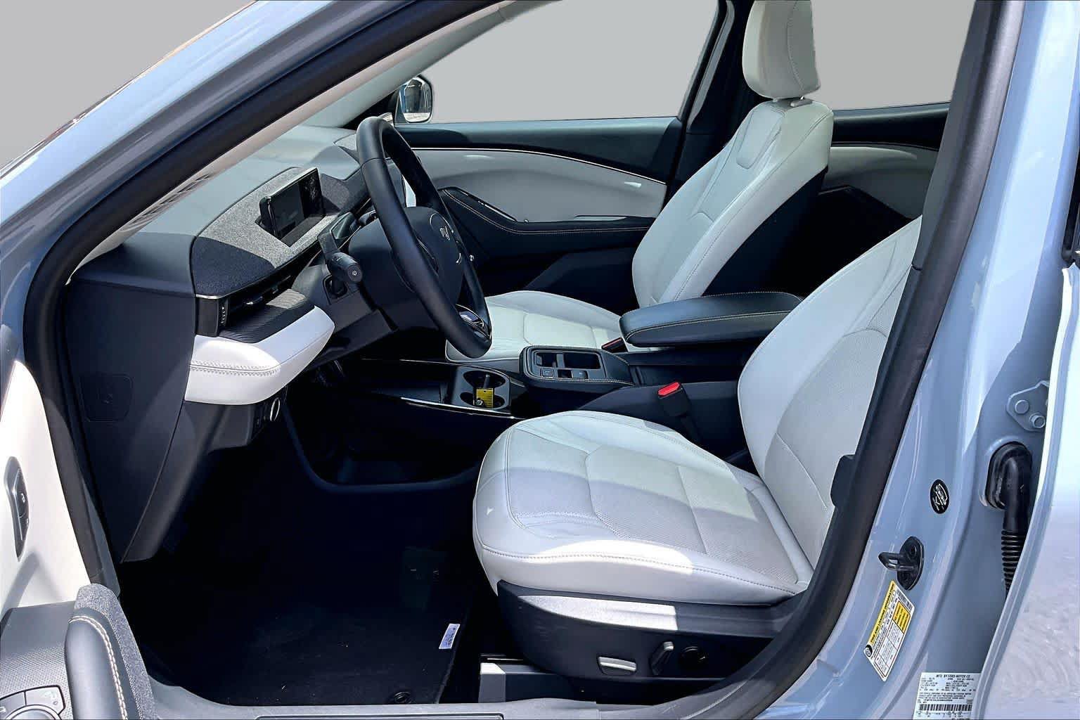 Certified 2025 Ford Mustang Mach-E Premium AWD/4WD image 7