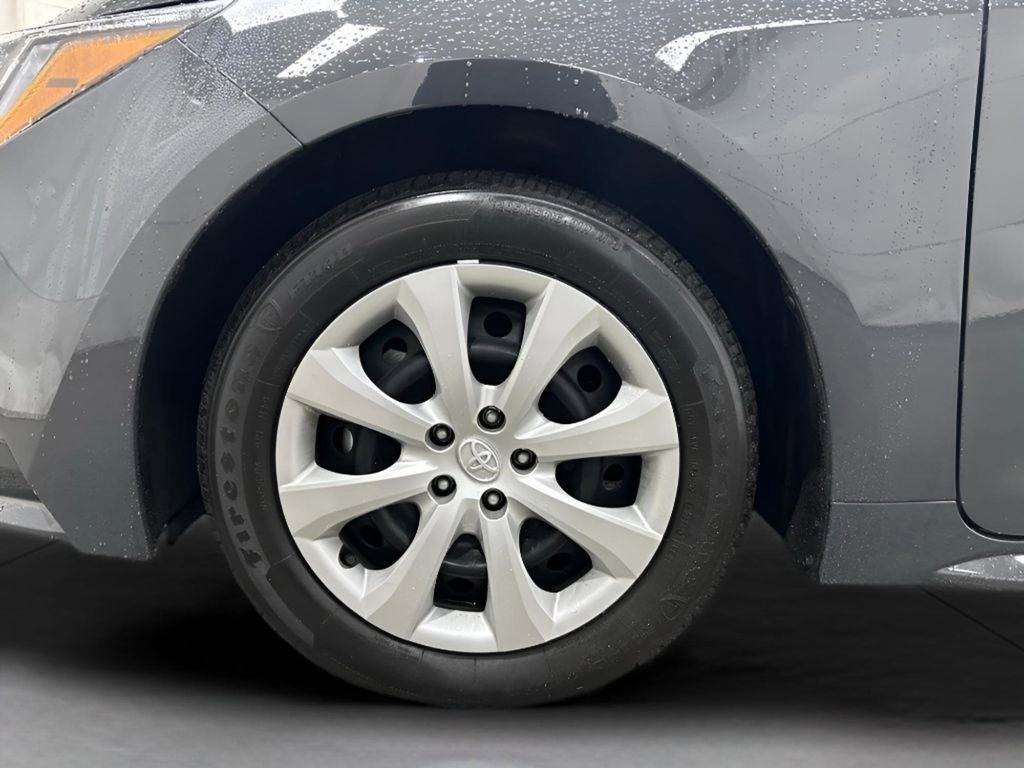 Used 2025 Toyota Corolla LE image 12