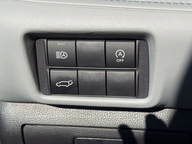Used 2023 Toyota Highlander XLE FWD image 16