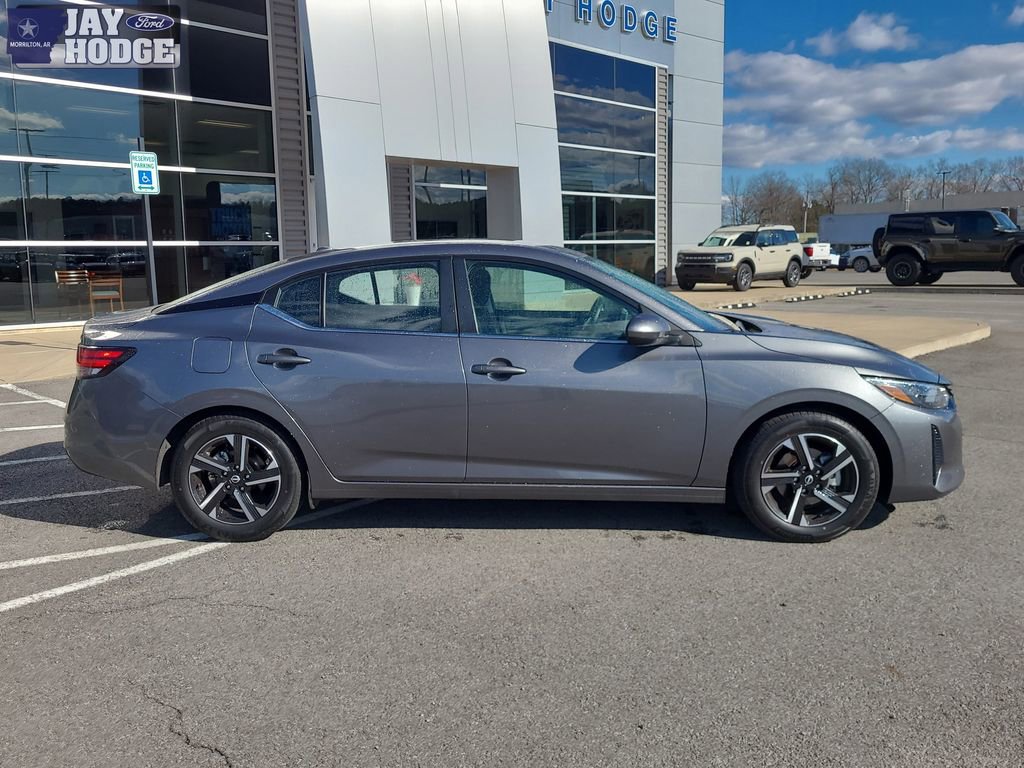 Used 2024 Nissan Sentra SV image 2