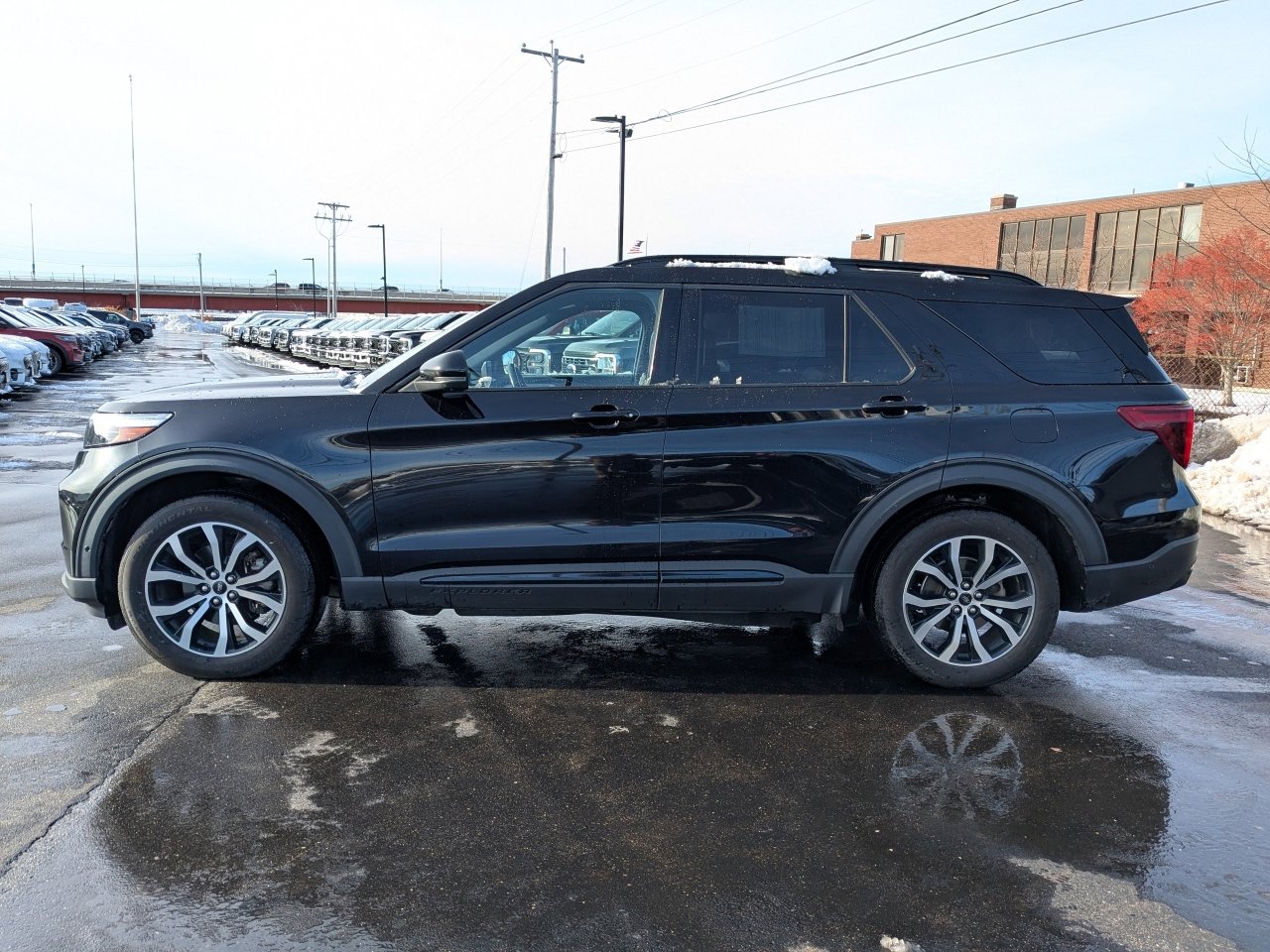 Certified 2020 Ford Explorer ST w/ Premium Technology Package image 7