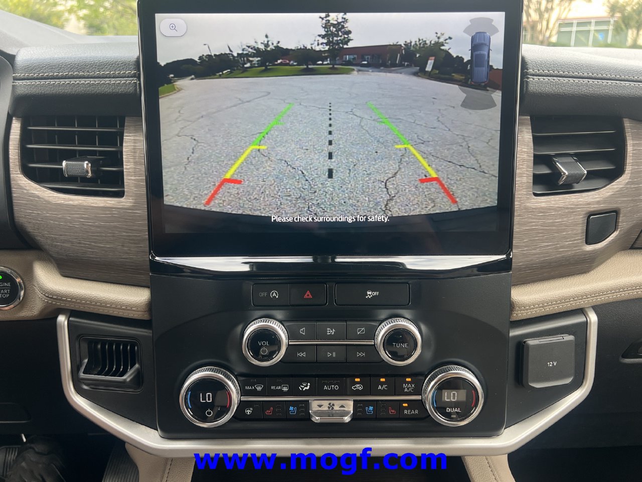 Certified 2024 Ford Expedition Limited AWD/4WD image 8