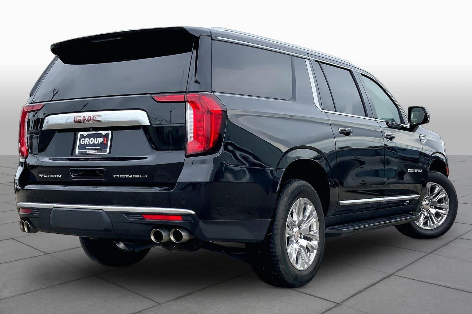 Used 2024 GMC Yukon XL Denali AWD/4WD image 13