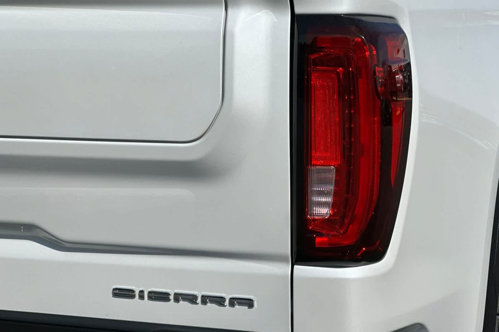 Used 2020 GMC Sierra 1500 Denali w/ Denali Premium Package AWD/4WD image 27