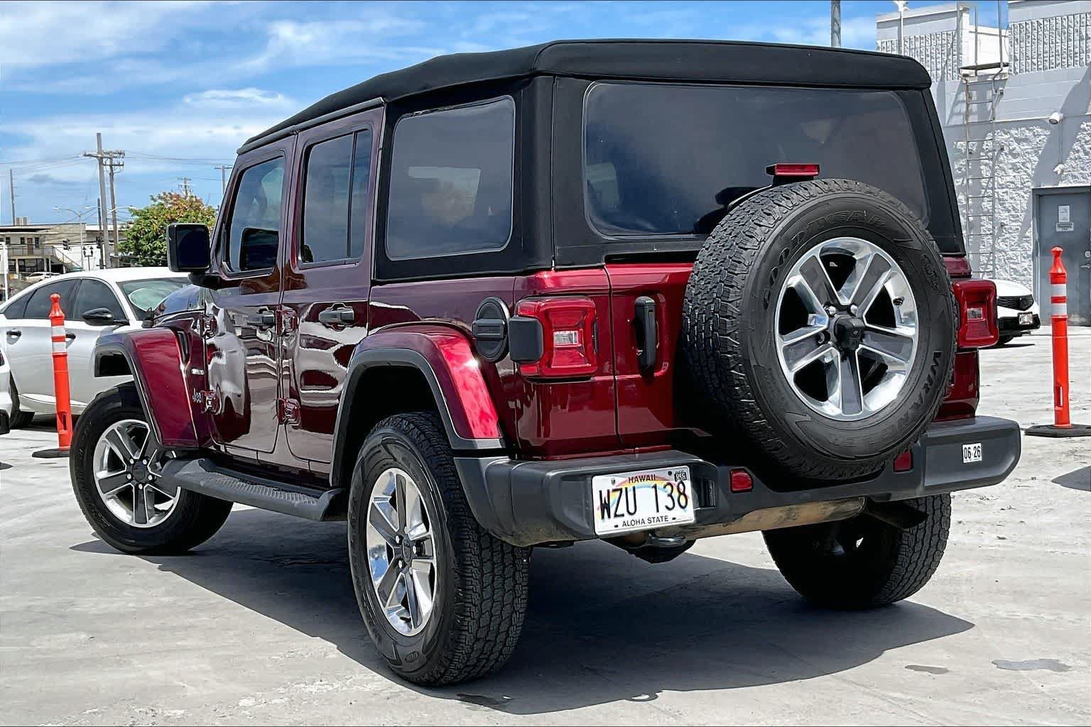 Used 2021 Jeep Wrangler Unlimited Sahara AWD/4WD image 4