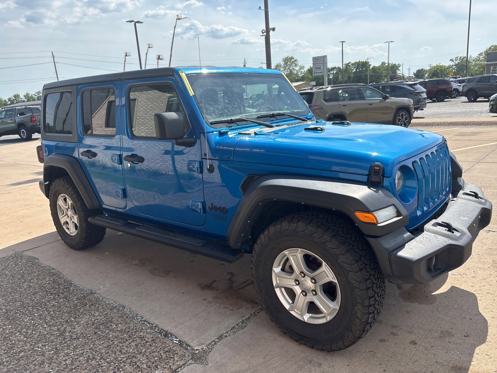 Used 2021 Jeep Wrangler Unlimited Sport AWD/4WD image 7