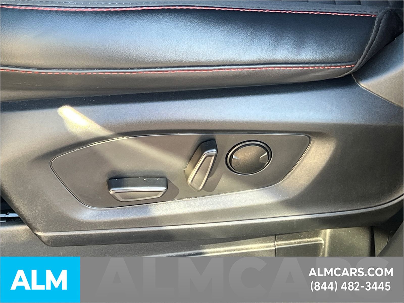 Certified 2025 Ford Explorer ST-Line image 12