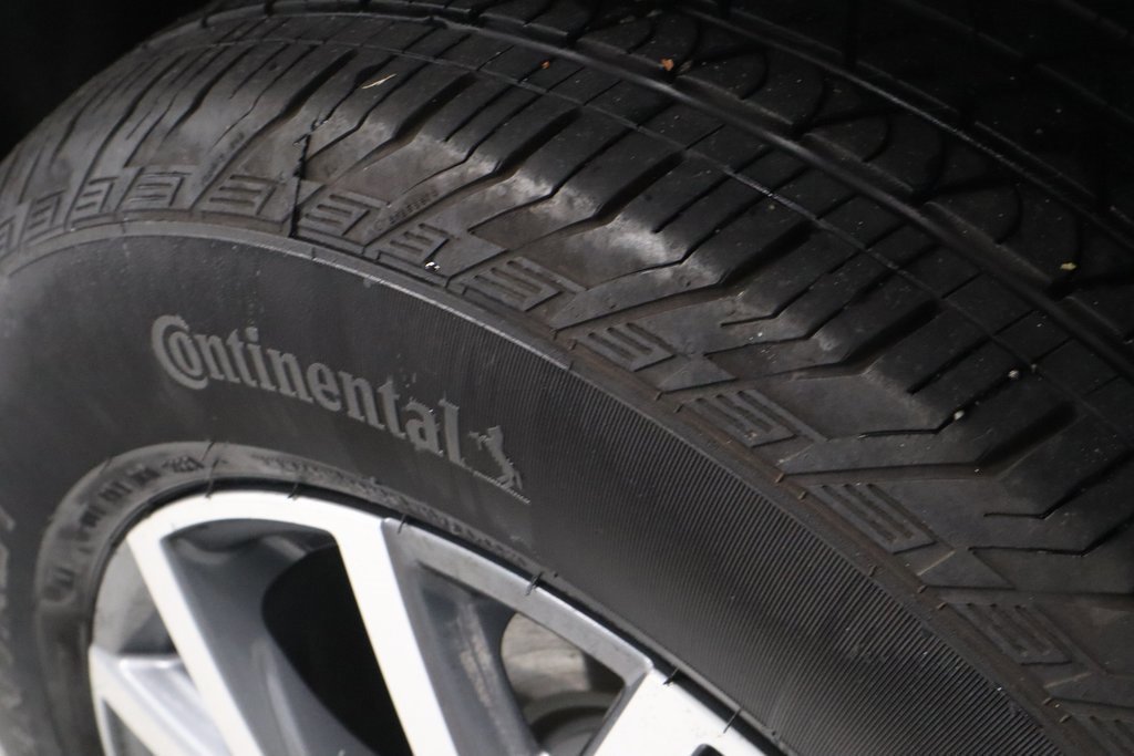 Used 2023 GMC Acadia SLT w/ Preferred Package image 20