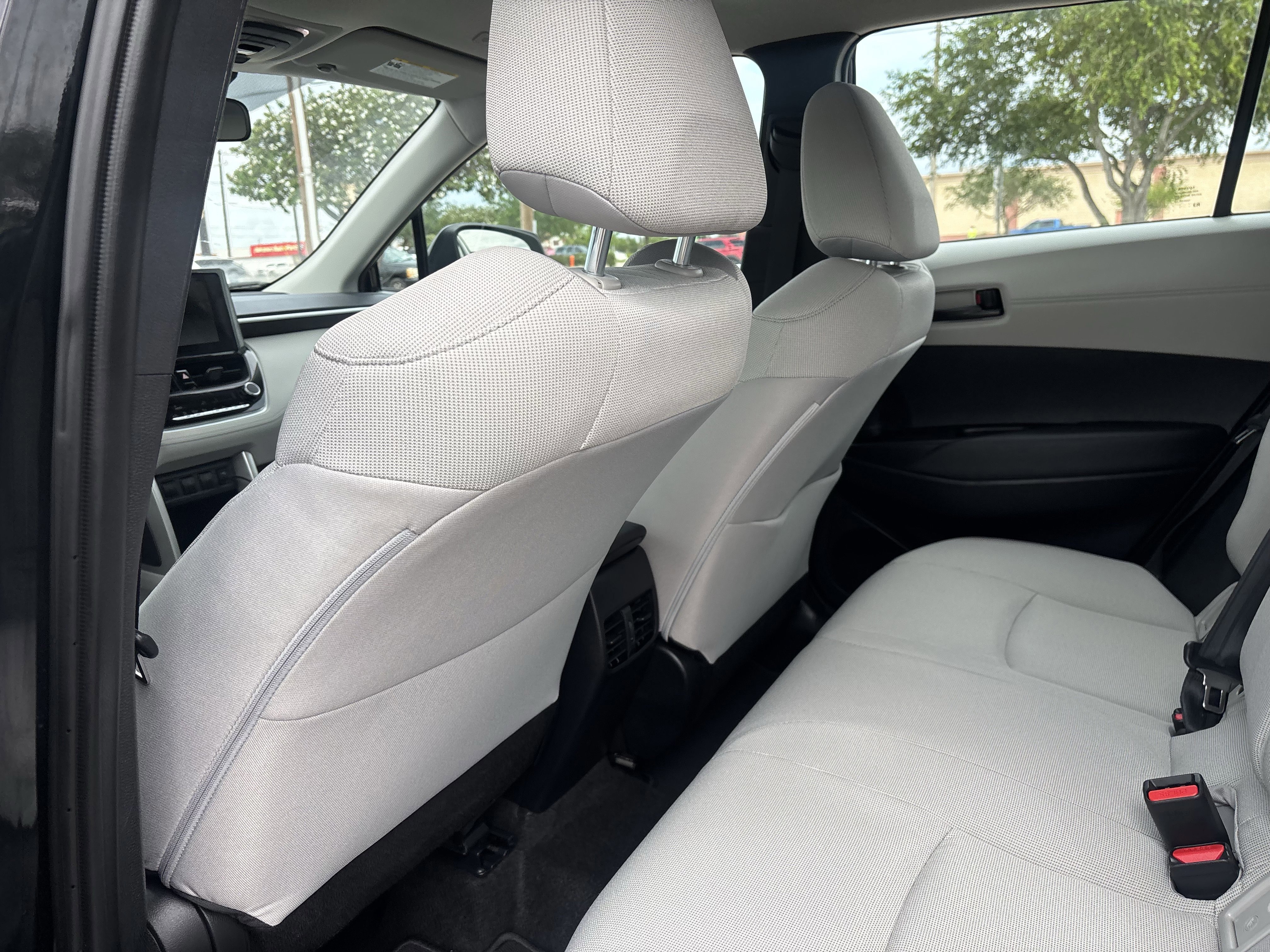 Used 2025 Toyota Corolla Cross L FWD image 19