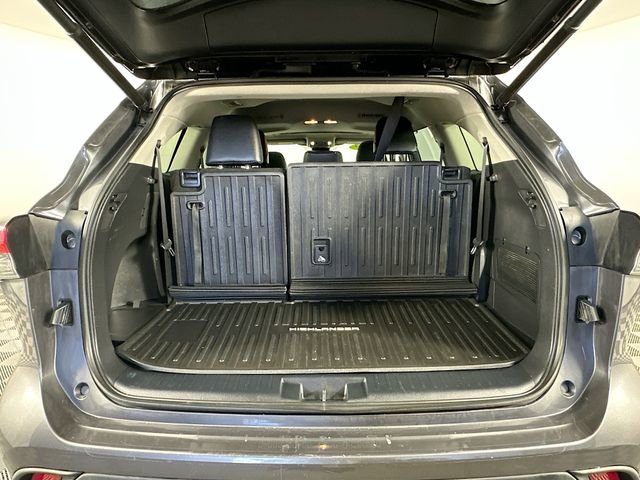 Used 2022 Toyota Highlander XLE image 33