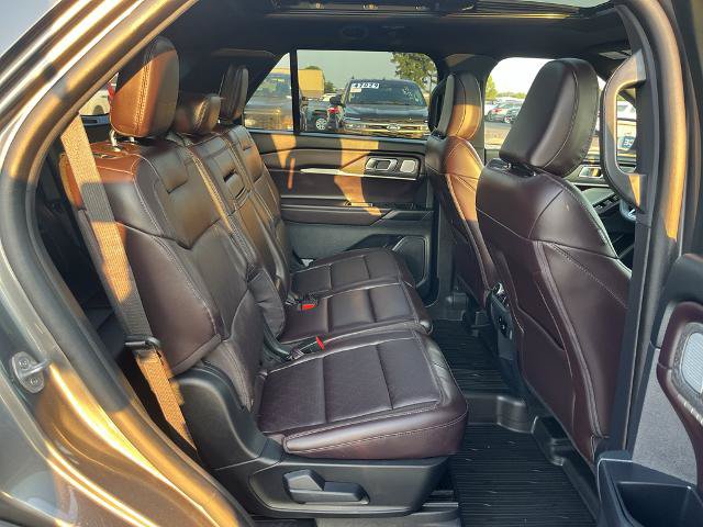 Certified 2025 Ford Explorer Platinum AWD/4WD image 18