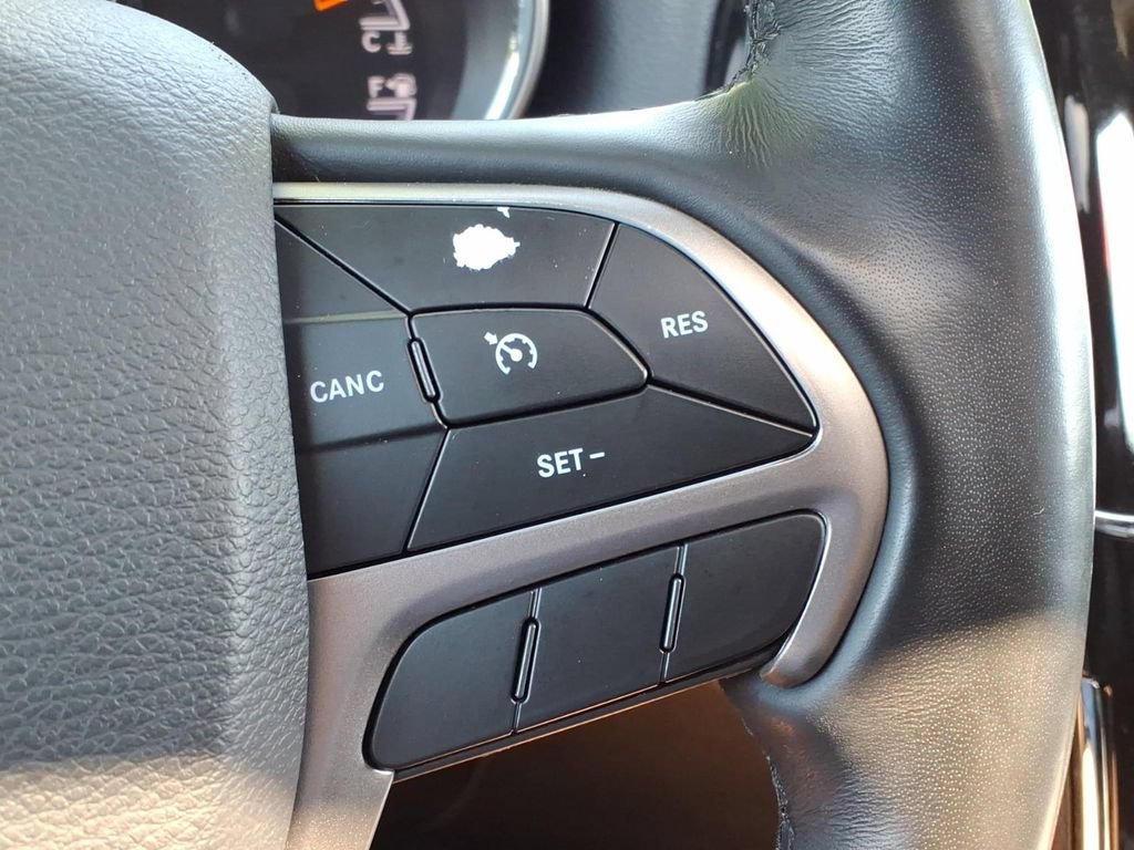Used 2021 Jeep Grand Cherokee Limited AWD/4WD image 9