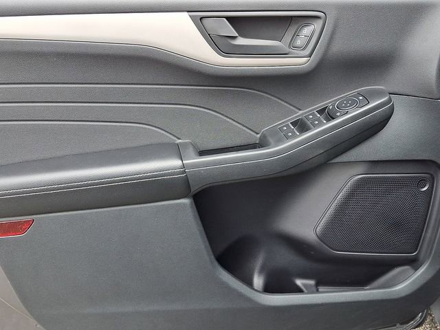 Certified 2022 Ford Escape SE w/ SE Sport Appearance Package FWD image 12