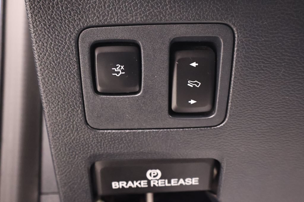 Certified 2022 Ford F350 Platinum AWD/4WD image 26