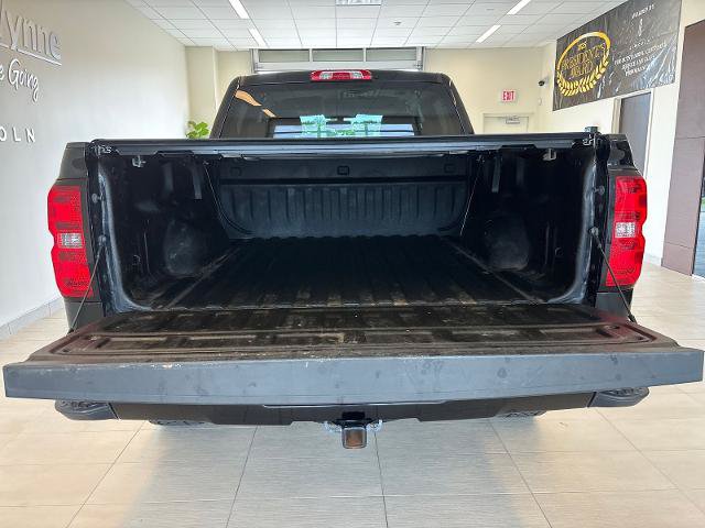 Used 2018 Chevrolet Silverado 1500 Custom w/ Custom Value Package AWD/4WD image 10
