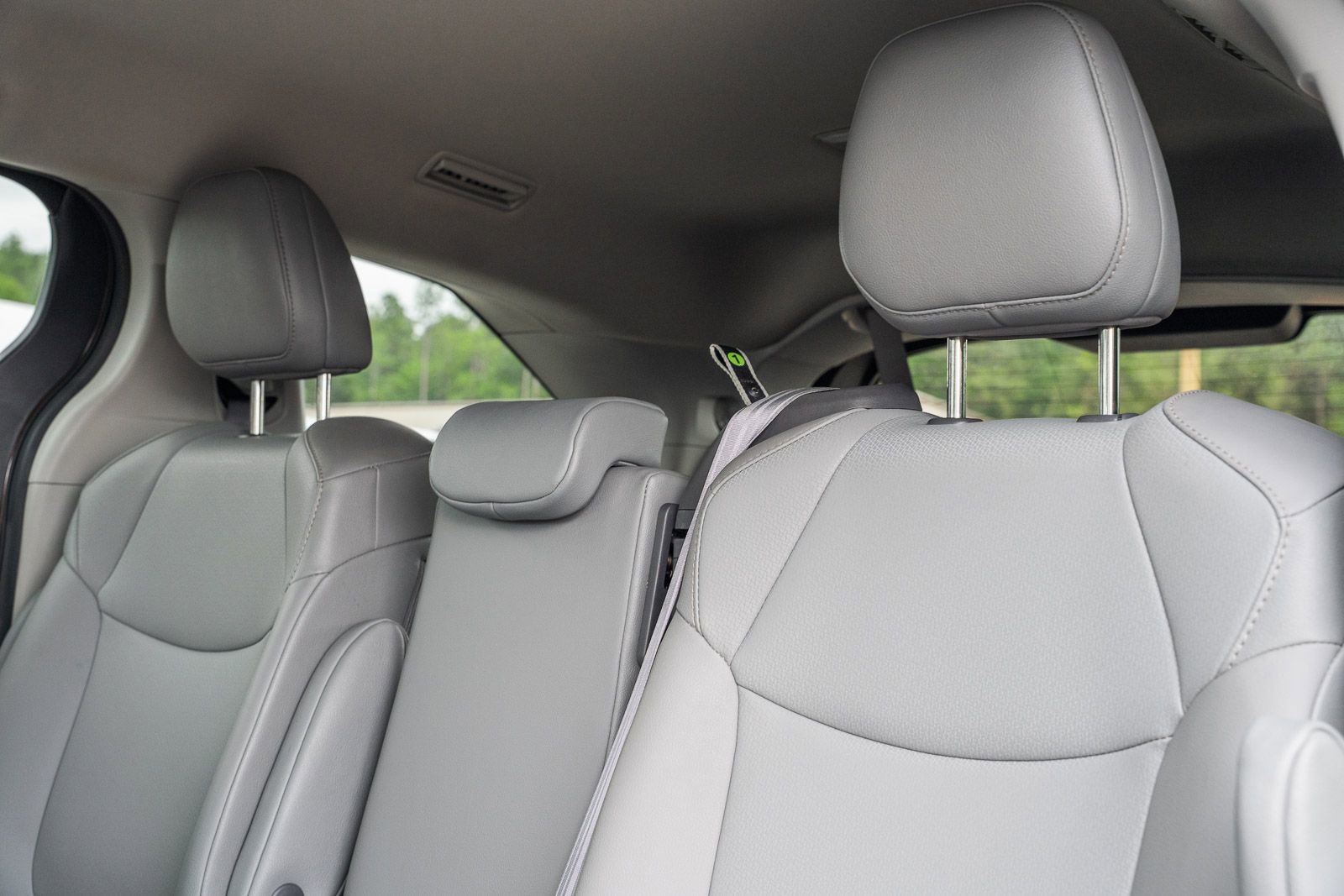 Used 2022 Toyota Sienna XLE FWD image 27