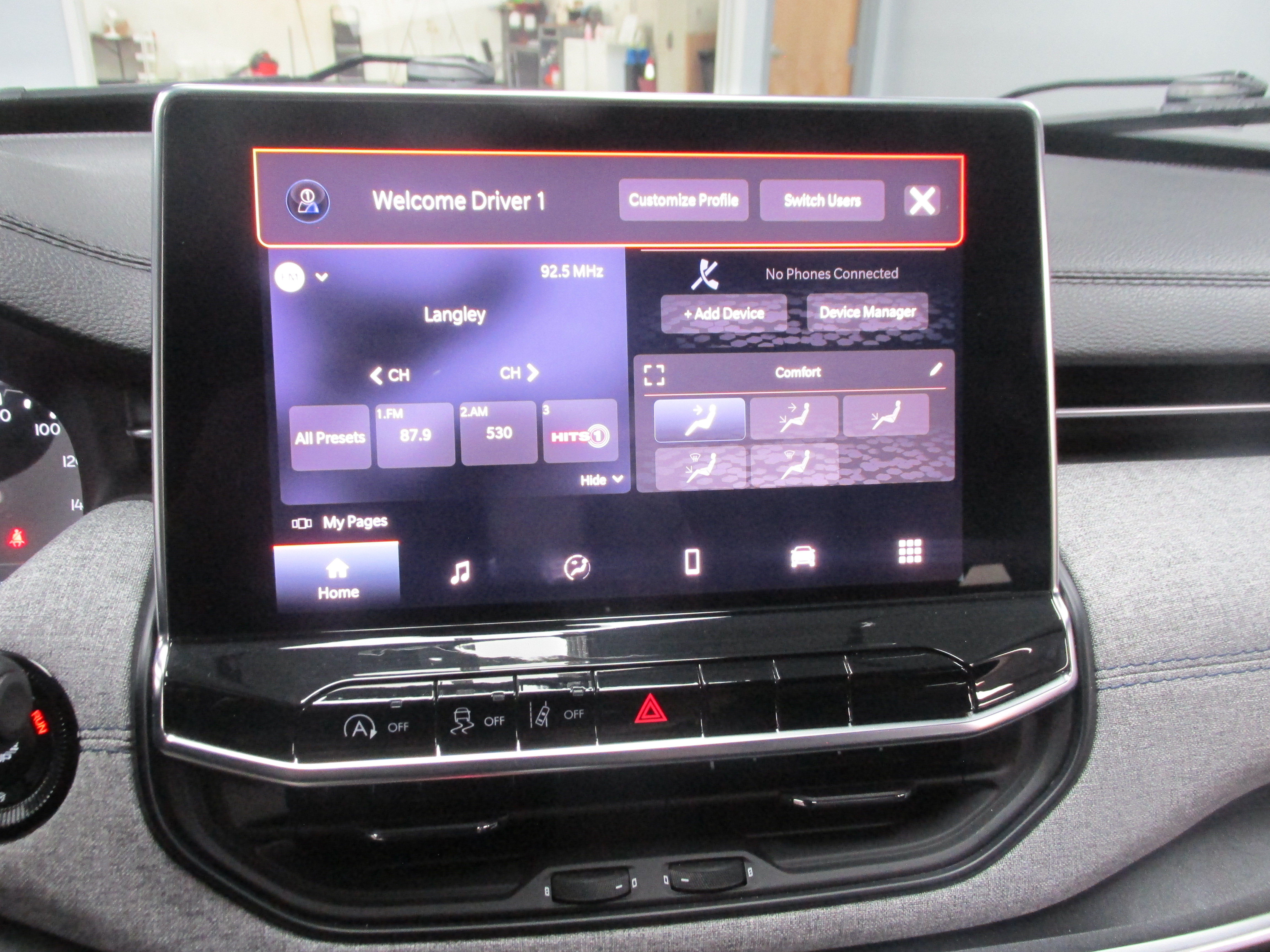 Used 2024 Jeep Compass Latitude AWD/4WD image 34
