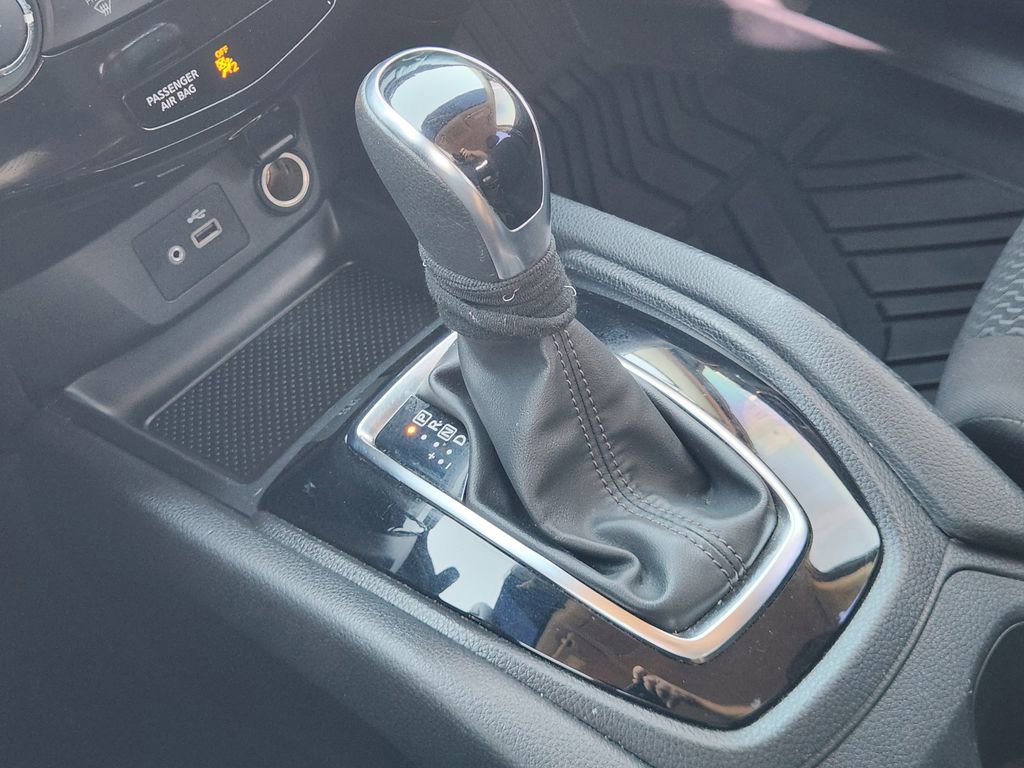 Used 2019 Nissan Rogue Sport S image 19