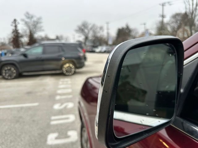 Used 2017 Jeep Grand Cherokee Overland w/ Jeep Active Safety Group image 34