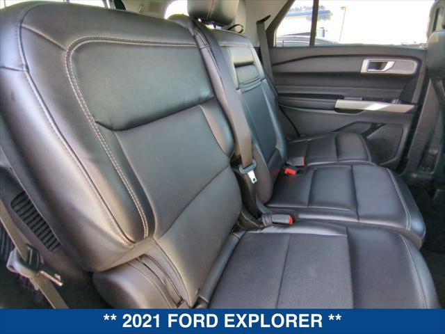 Certified 2021 Ford Explorer Limited w/ Hybrid Equipment Group 310A AWD/4WD image 22