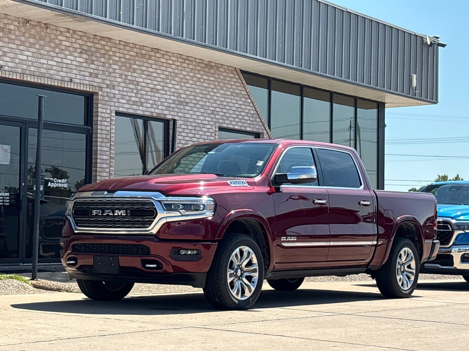 Used 2022 RAM 1500 Limited w/ Body Color Bumper Group AWD/4WD image 2