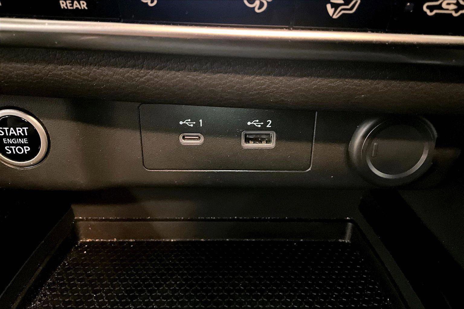 Used 2021 Nissan Rogue SV image 31