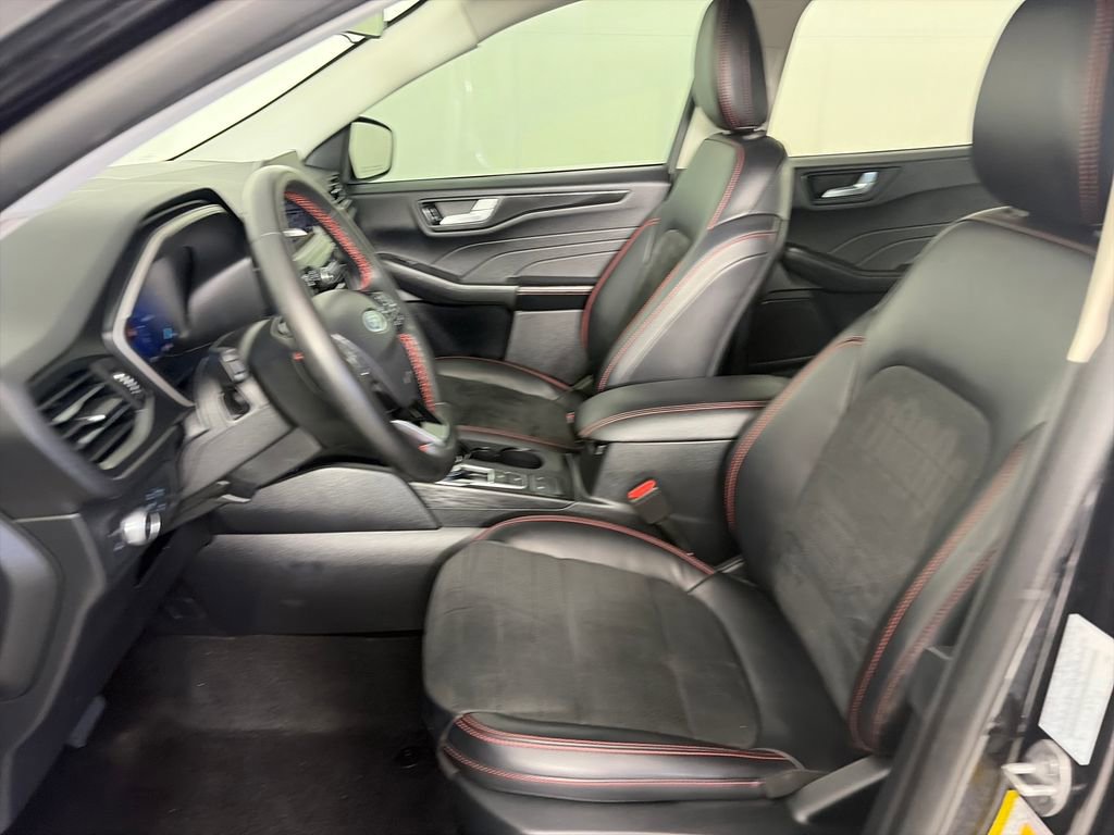 Certified 2022 Ford Escape SEL w/ SEL Stealth AWD Package image 11