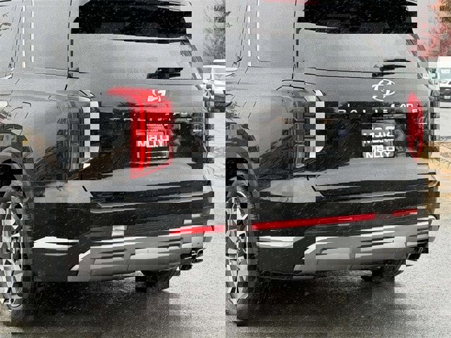 Used 2023 Hyundai Palisade Limited image 4