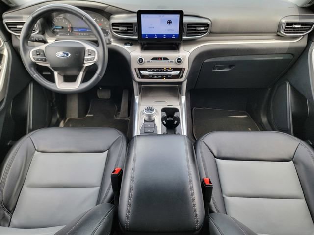 Certified 2023 Ford Explorer XLT w/ Equipment Group 202A AWD/4WD image 27